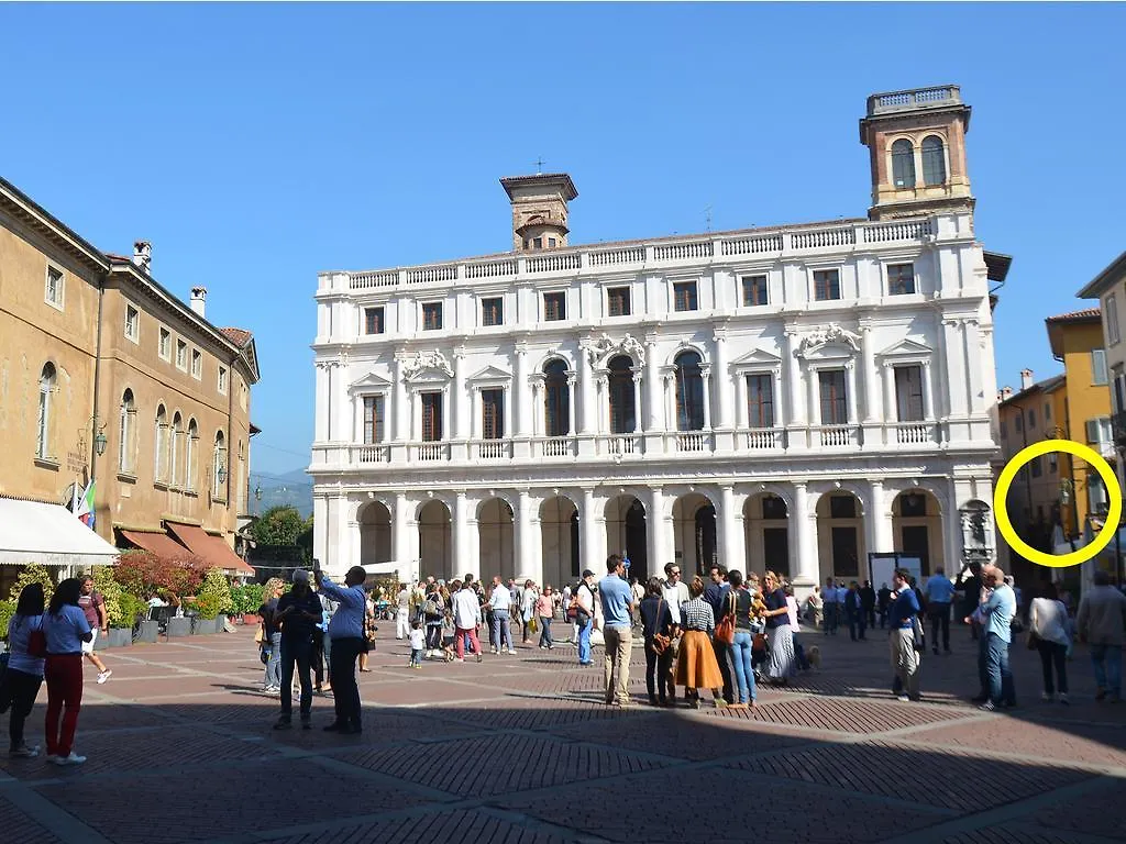 B&B Piazza Vecchia Bed & Breakfast